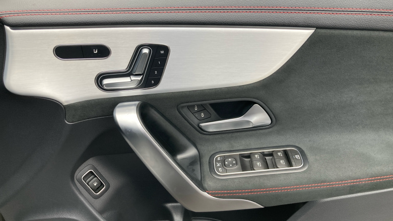 Mercedes-Benz CLA 250e AMG Line Premium + Night Ed 4dr Tip Auto Saloon